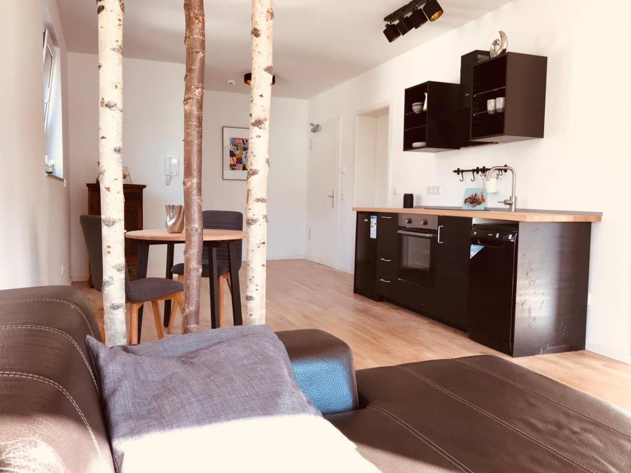 Apartment L8 Street - Q2 16 *