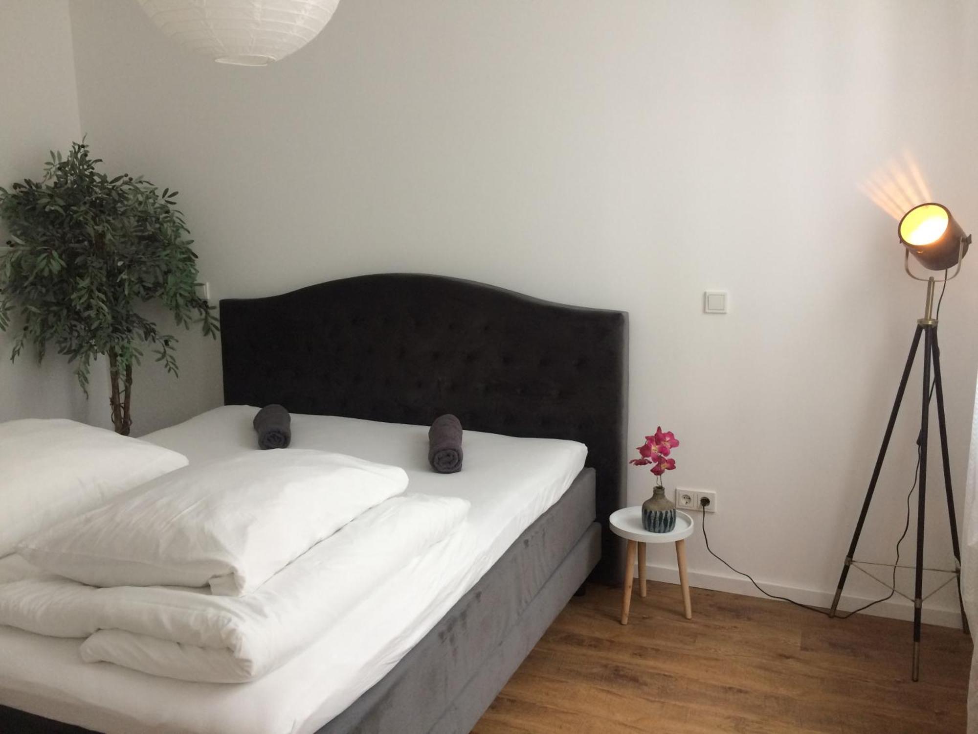 L8 Street - Q2 16 Apartment